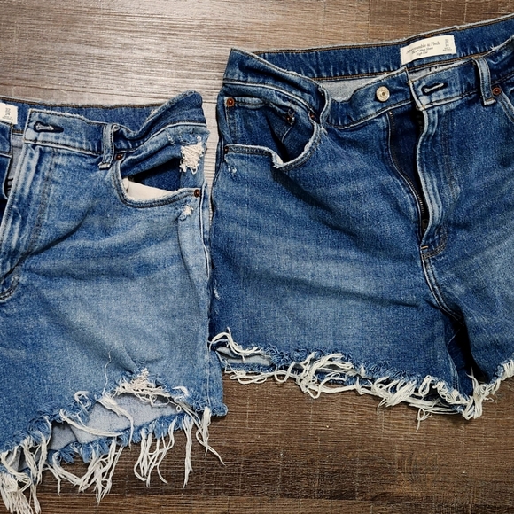 A&F OG 4" Mom Shorts- Light and Medium, sz 14/32. Used, great condition - Picture 1 of 6